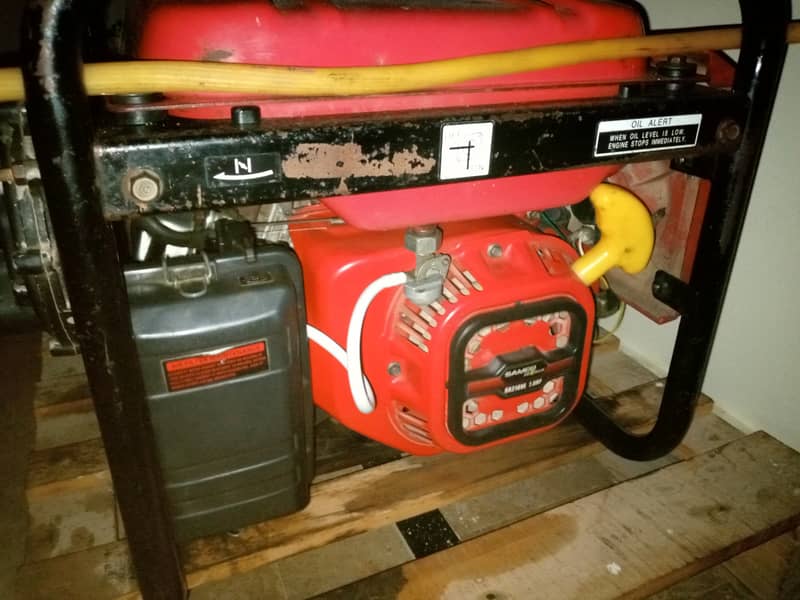 Honda Generator (2 KVA) for sale (Read full ad carefuly). 4