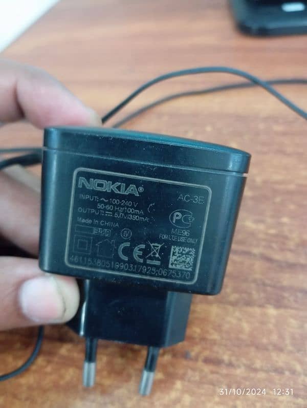 Nokia Bareek Pin Genuine Charger 1