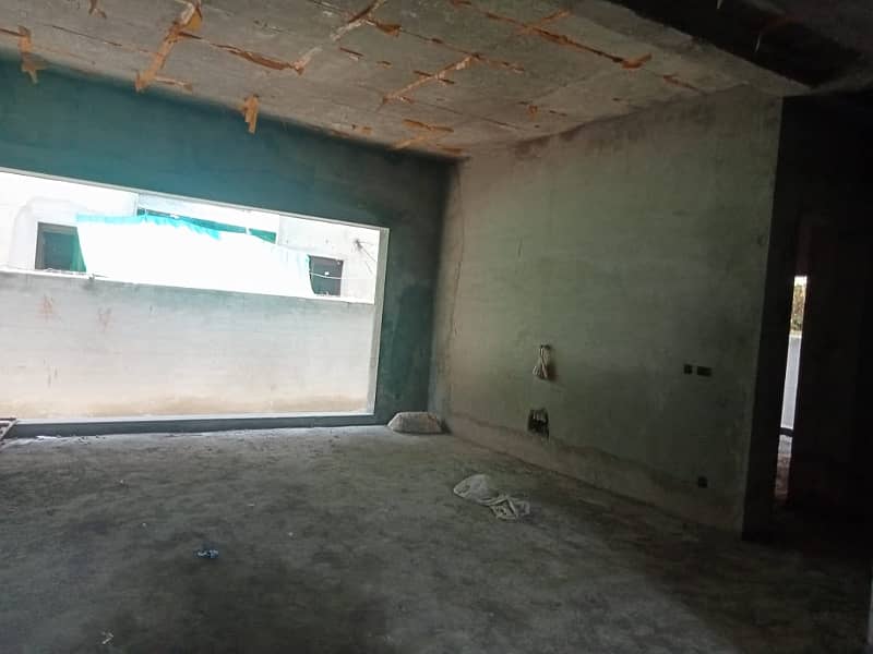 1 KANAL CORNER BASEMENT GREY STRUCTURE HOUSE FOR SALE IN DHA PHASE 7 6