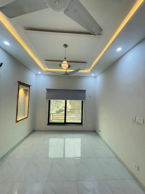 Beautiful 4 Marla Brand New House Near Main Road Available For Sale 24