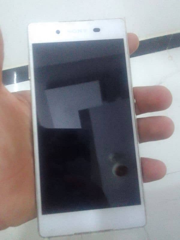 Sony Xperia docomo NTT white Dead I'm selling for parts 2