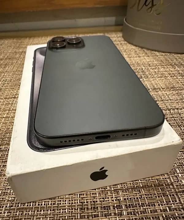 iPhone 15 pro jv 128 gb 1