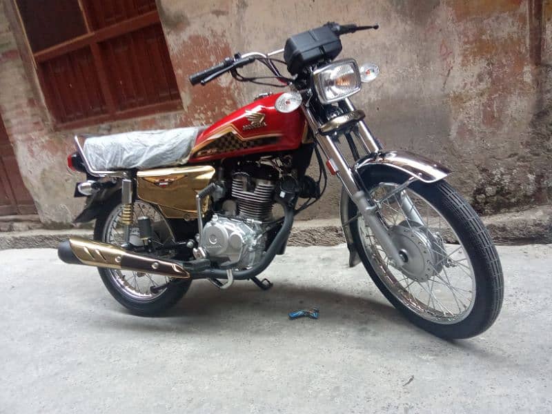 Honda CG 125 Gold Edition 8