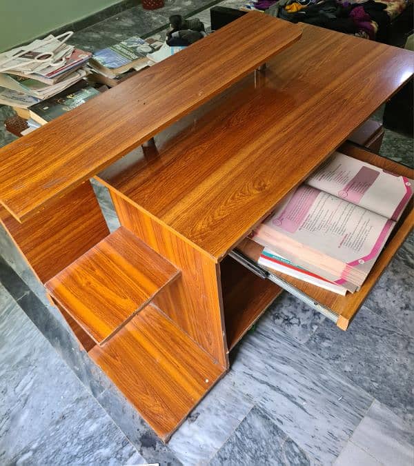 study table / computer table with an extended book shelf. 0