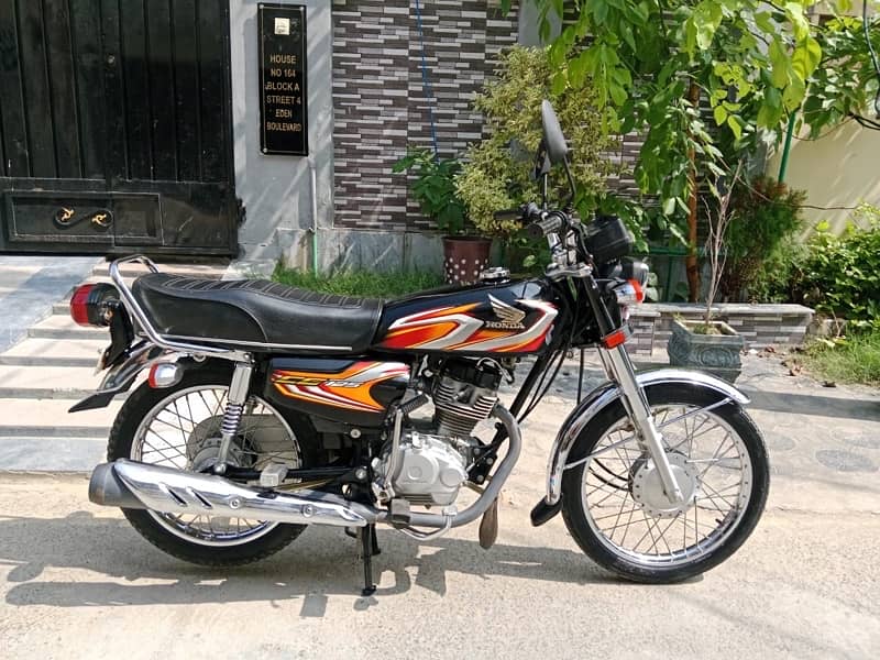 HONDA CG 125 2022 JULY 1ST OWNER ALL PUNJAB REGISTER 0