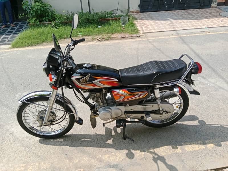 HONDA CG 125 2022 JULY 1ST OWNER ALL PUNJAB REGISTER 1