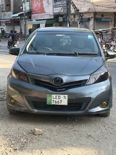 Toyota Vitz 2011