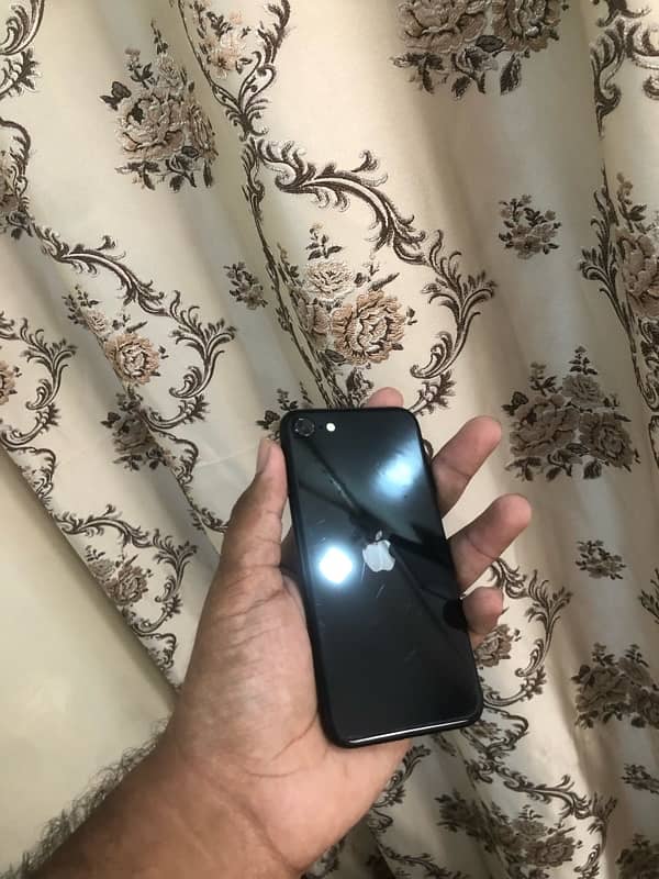 IPHONE SE 2022 2