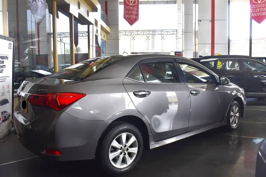 Toyota Corolla  Altis Grande Cvti Model 2014 8