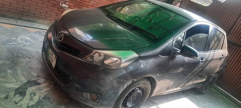 Toyota Vitz 2013 2