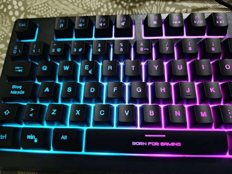 K607 RGB Professional Gaming Slim Keyboard 1