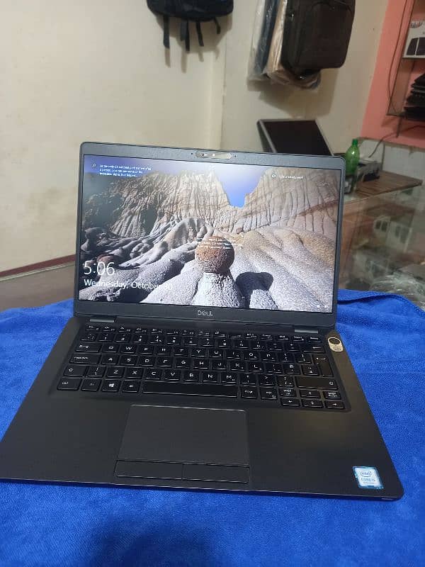 Dell Latitude 5300 4