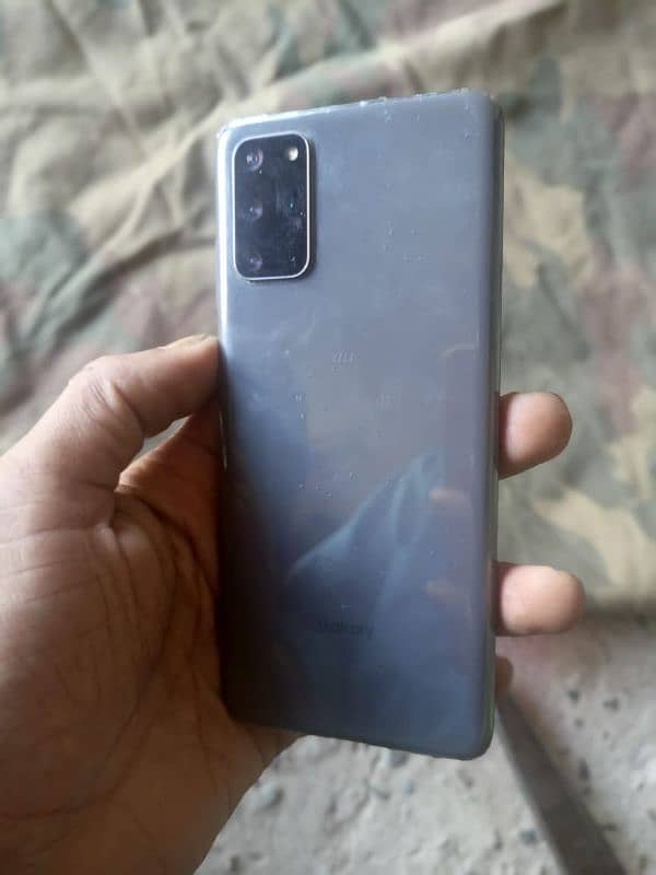 Samsung s20 plus 8