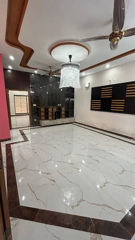 Beautiful house in Behria Phase 8 J block 2