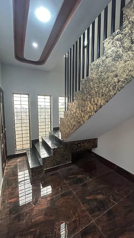 Beautiful house in Behria Phase 8 J block 7