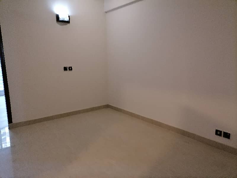 Spacious Flat for Sale in Khudadaaad Heights 4