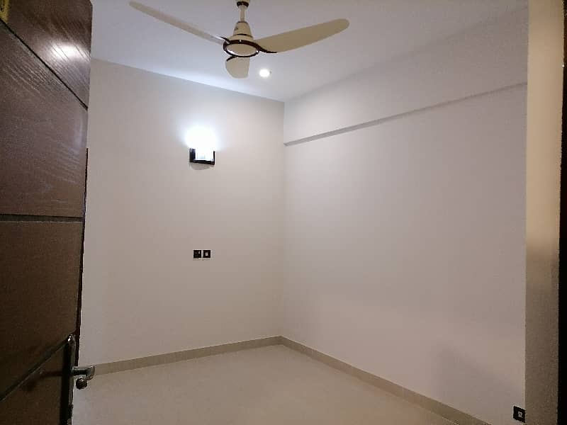 Spacious Flat for Sale in Khudadaaad Heights 5