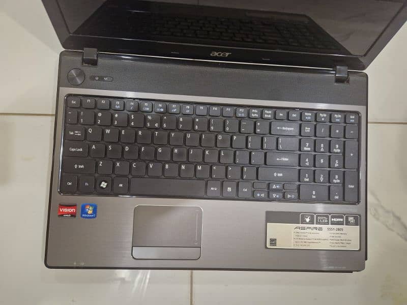 Acer Aspire 5551, dual core 2.1 Ghz AMD Athlon 2 processor, 128 GB SSD 2