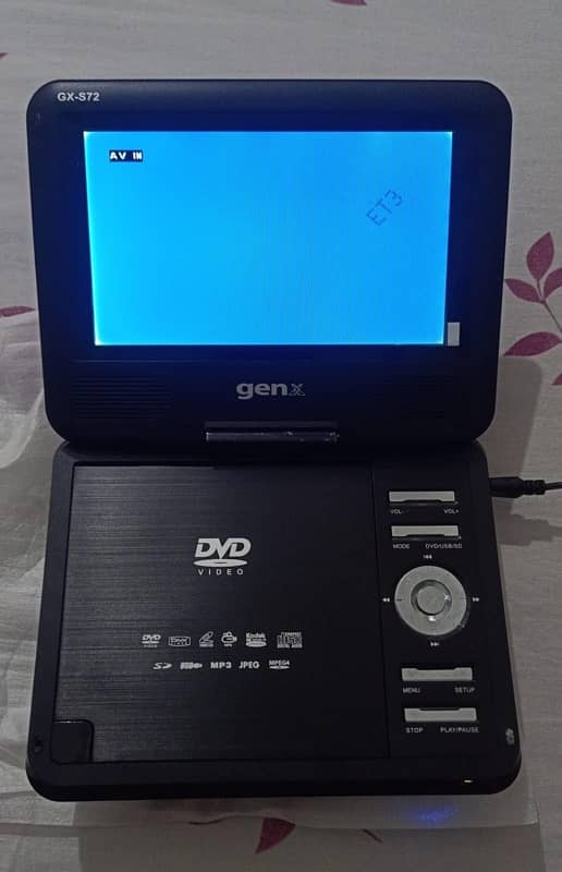 Mini DVD Player 1