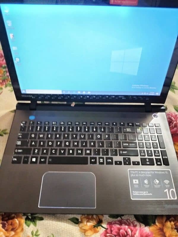 Toshiba Laptop Core i7 5th Generation 7