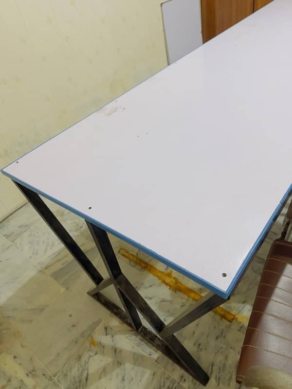 Office conference/team working table for urgent sale 0