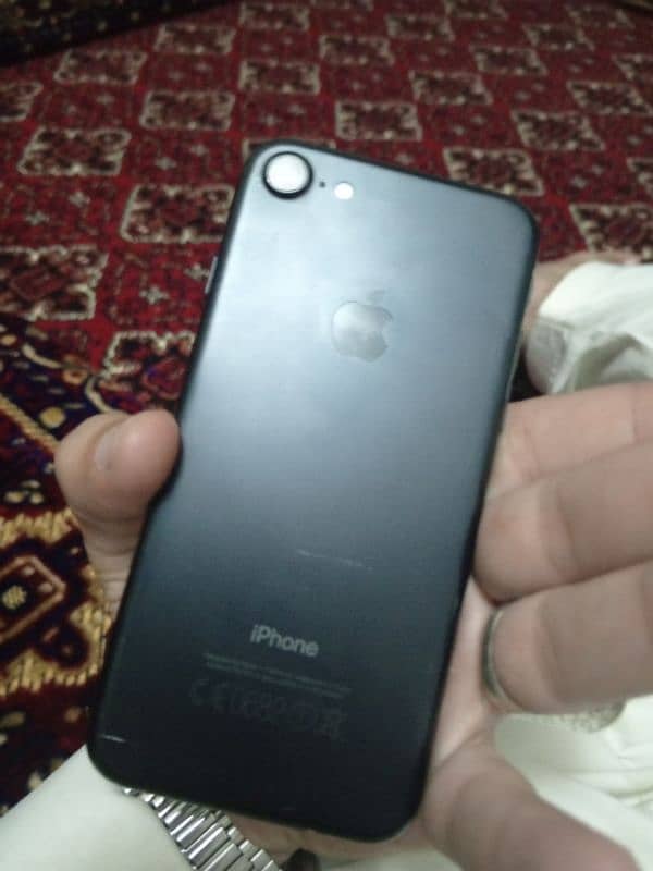 AOA I am selling my iphone 7 nonpta bypass in 100 battery health 13