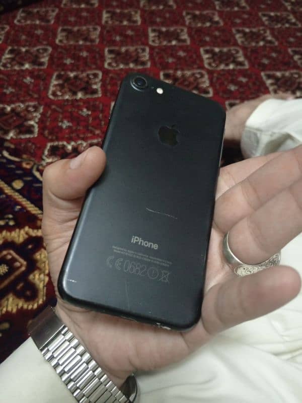 AOA I am selling my iphone 7 nonpta bypass in 100 battery health 14