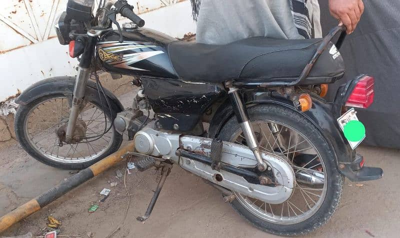 Dhoom 70cc 2018 Model Karachi 1