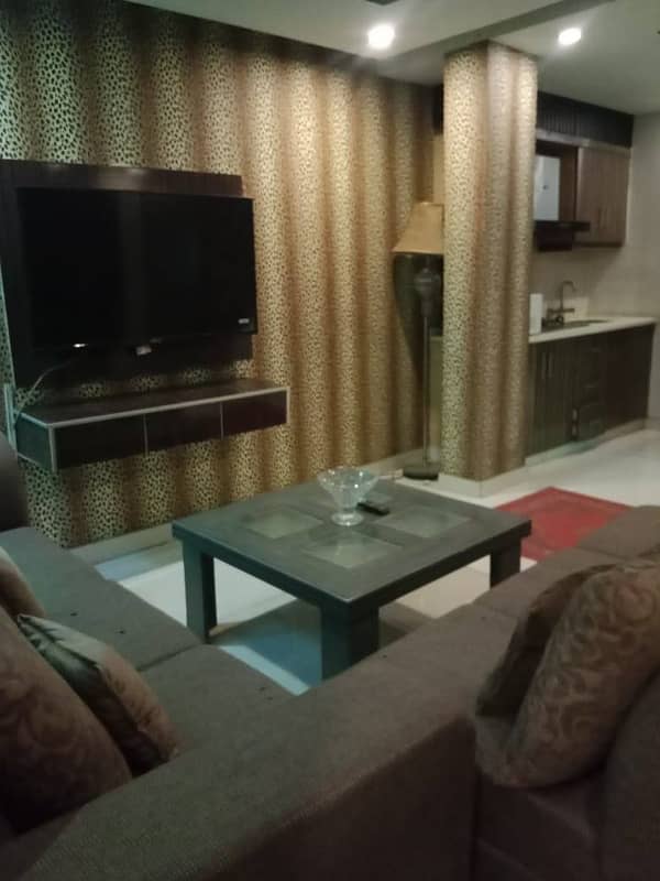 1BED FURNISHED APORTMENT IS AVAILABLE FOR RENT IN SECTOR B BAHRIA TOWN LAHORE 2