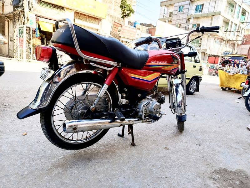 Honda CD 70 (2012 Model) 3