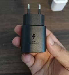 Samaung 25w Charger with type-c cable