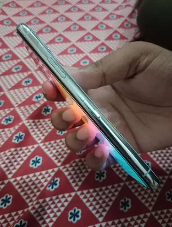 iphone 11 pro 64GB pta approved 3