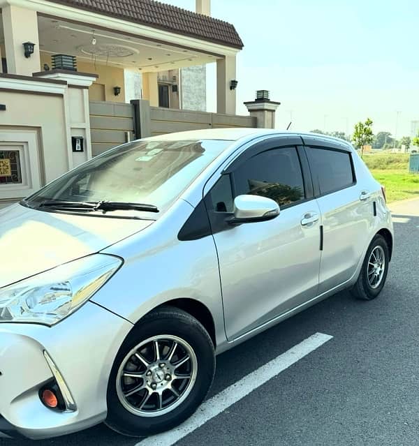 Toyota Vitz 2021 Just Like New. 3