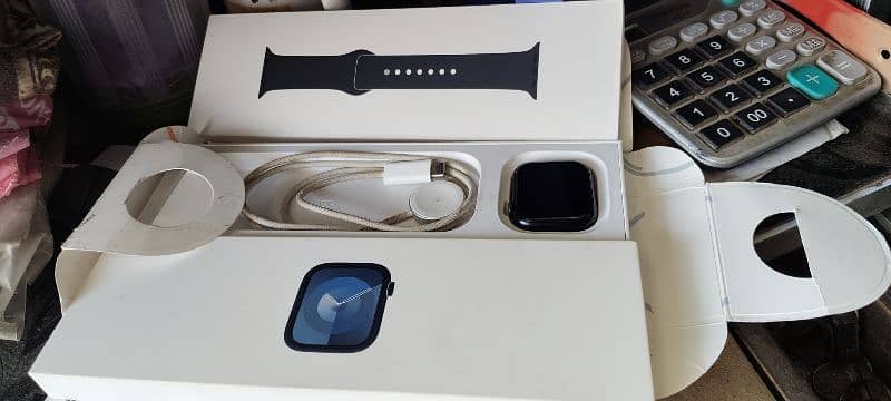 apple watch series 9 midnight black. color 3