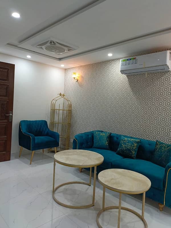 1 BED FULLY FURNISH APARTMENT AVAILEBAL FOR RENT IN BAHRIA TOWN LAHORE 11