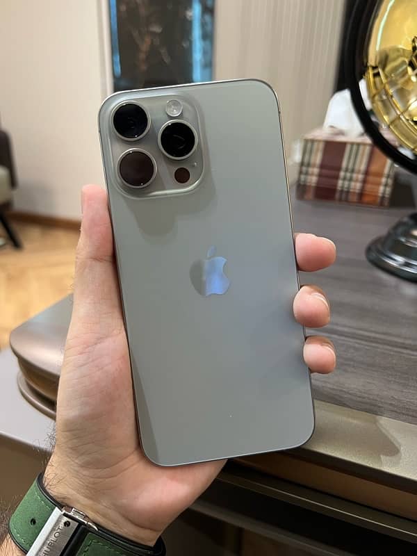 iPhone 15 pro max 256gb natural titanium 5