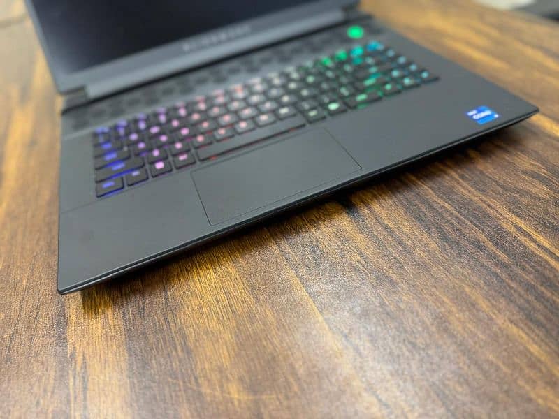 Dell Alienware m16 R1 9