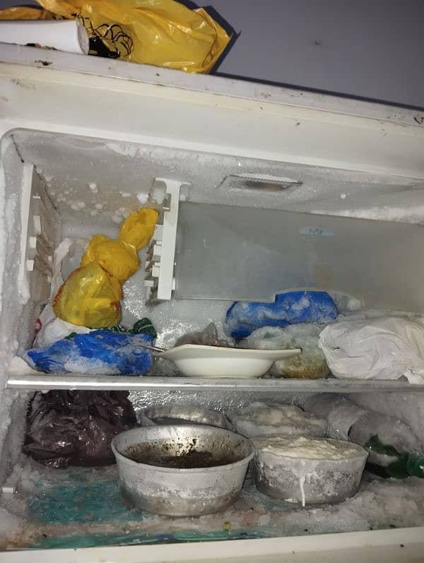 Dawalance fridge 1