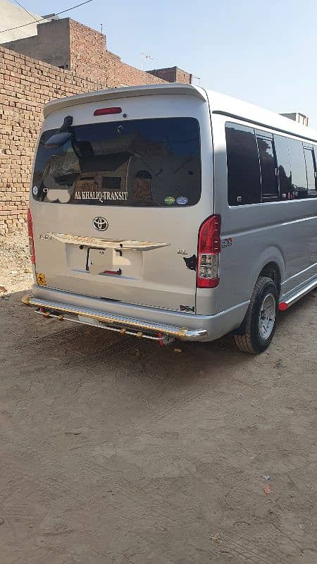 toyota hiace 3