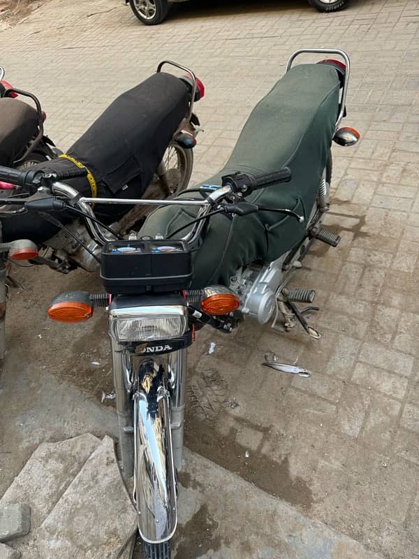 Honda CG 125 2022, All paper clear baike me koi kam nai hi. 5