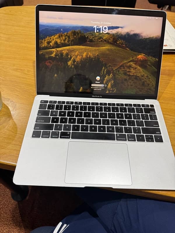 **MacBook Air 2019 8GB RAM 256GB SSD Laptop with Retina Display** 1