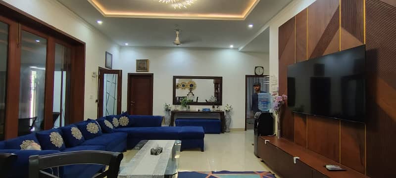 13 MARLA LIKE NEW FURNISHED LOWER PORTION AVAILEBAL FOR RENT IN BAHRIA TOWN LAHORE 5