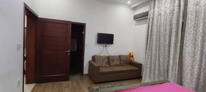 13 MARLA LIKE NEW FURNISHED LOWER PORTION AVAILEBAL FOR RENT IN BAHRIA TOWN LAHORE 11