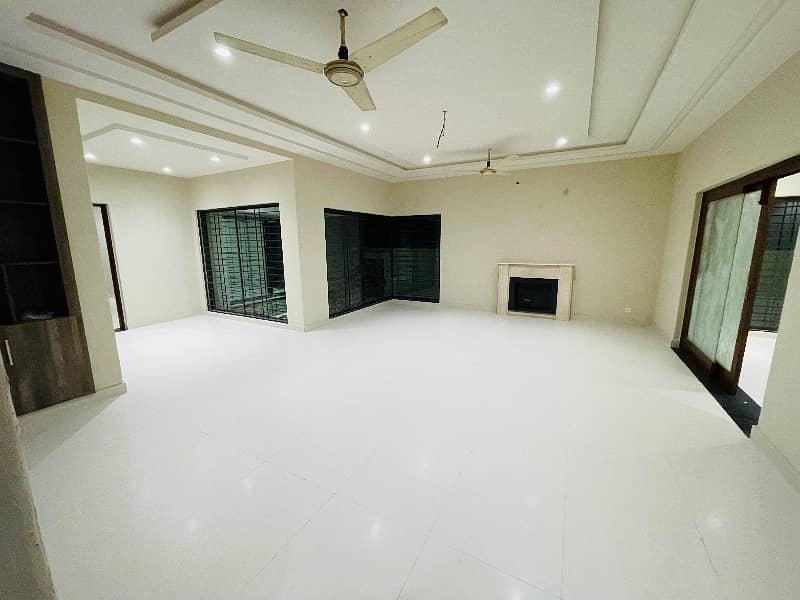 01 KANAL BEAUTIFULL FULL HOUSE AVAILABLE FOR RENT IN DHA PHASE 3, LAHORE 19