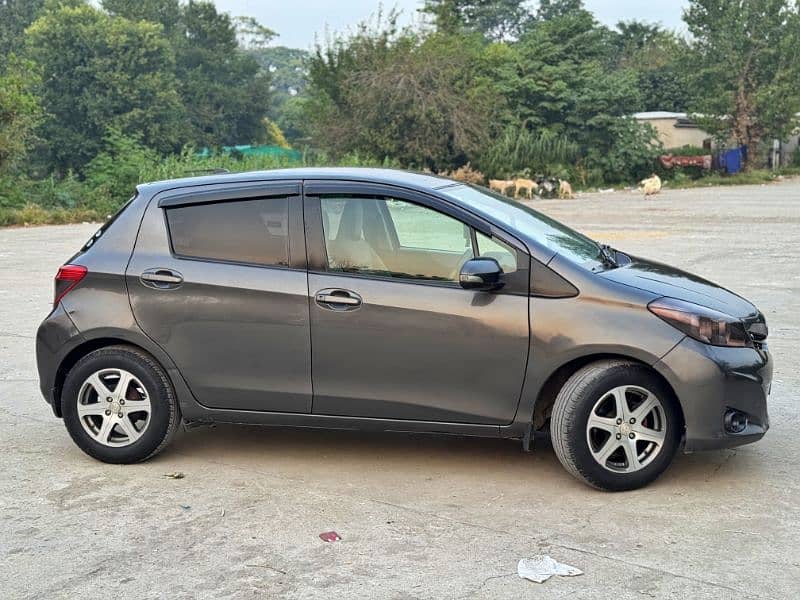 Toyota Vitz 2011/15 URGENT SALE 0311-5888568 1