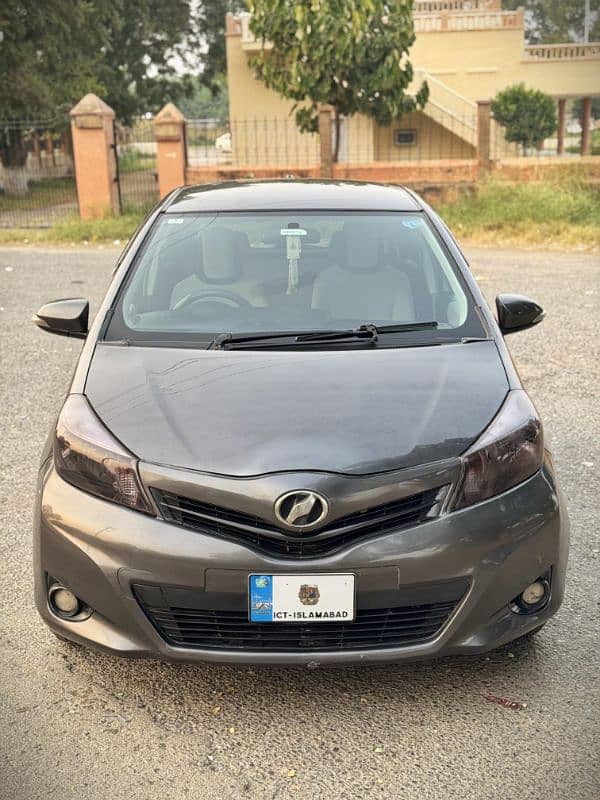 Toyota Vitz 2011/15 URGENT SALE 0311-5888568 8