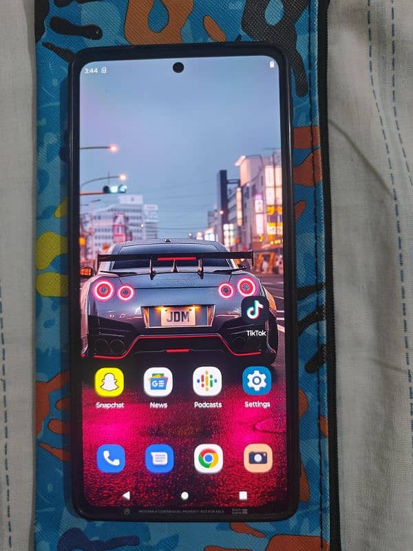 Motorola Edge 30 pro 0