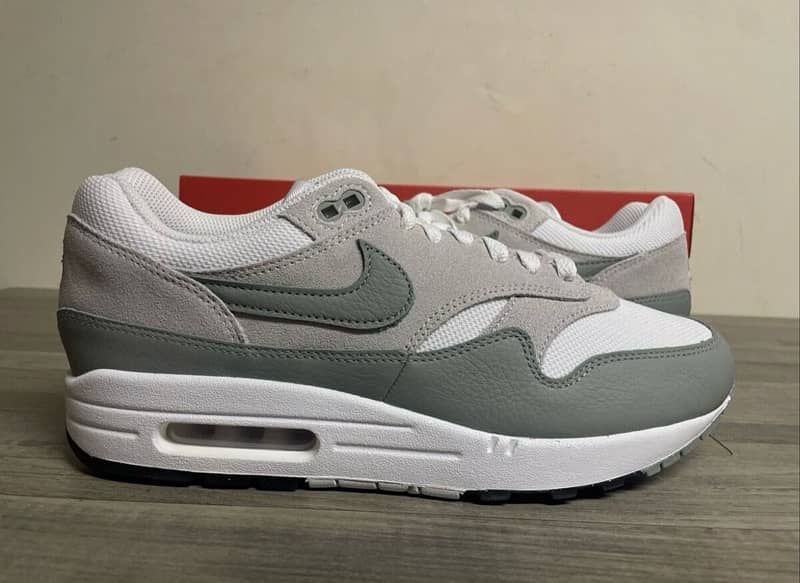 Airmax 1 mica green 4