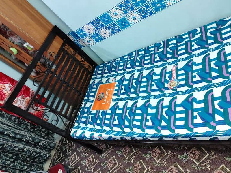 single bed with mattress heavy steel 5