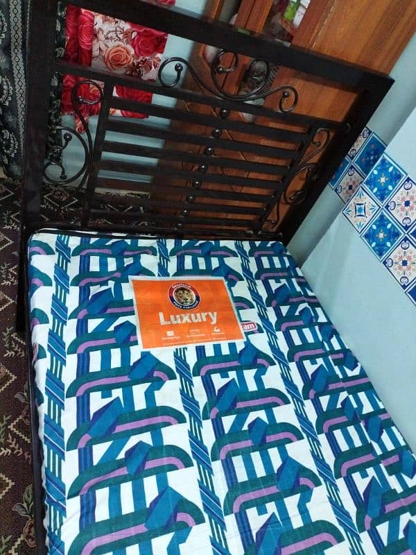 single bed with mattress heavy steel 8